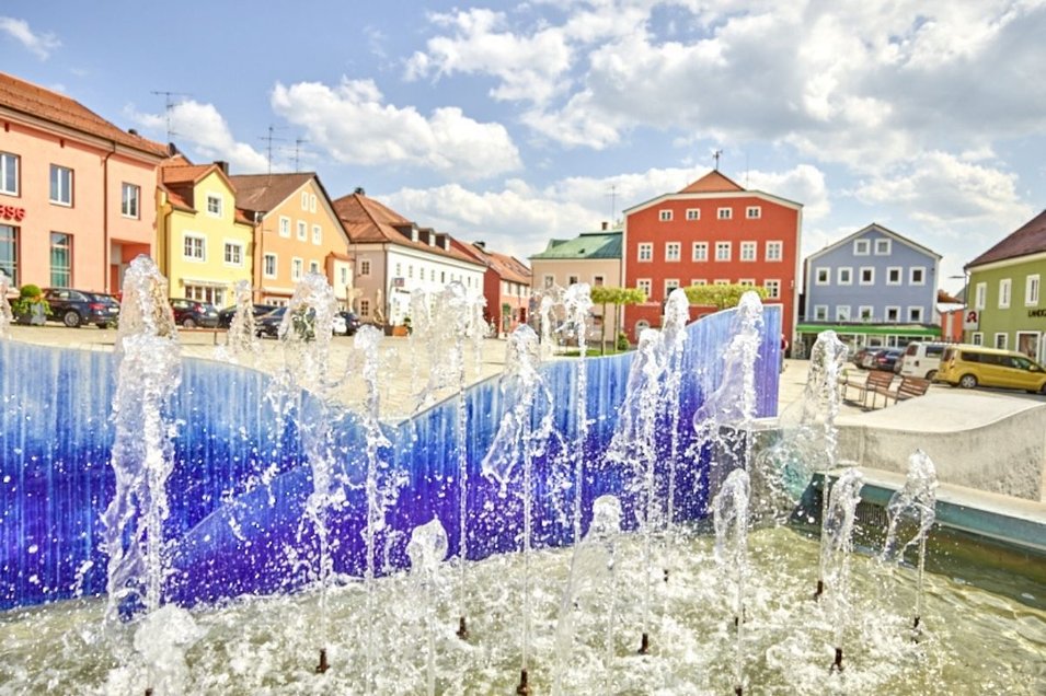 Stadtplatz Bad Griesbach mit Springbrunnen