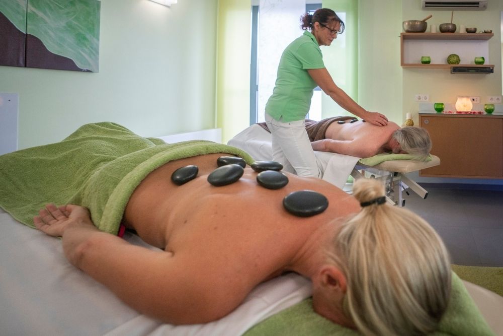 Hot Stone Massage - Wohlfühl-Therme Bad Griesbach