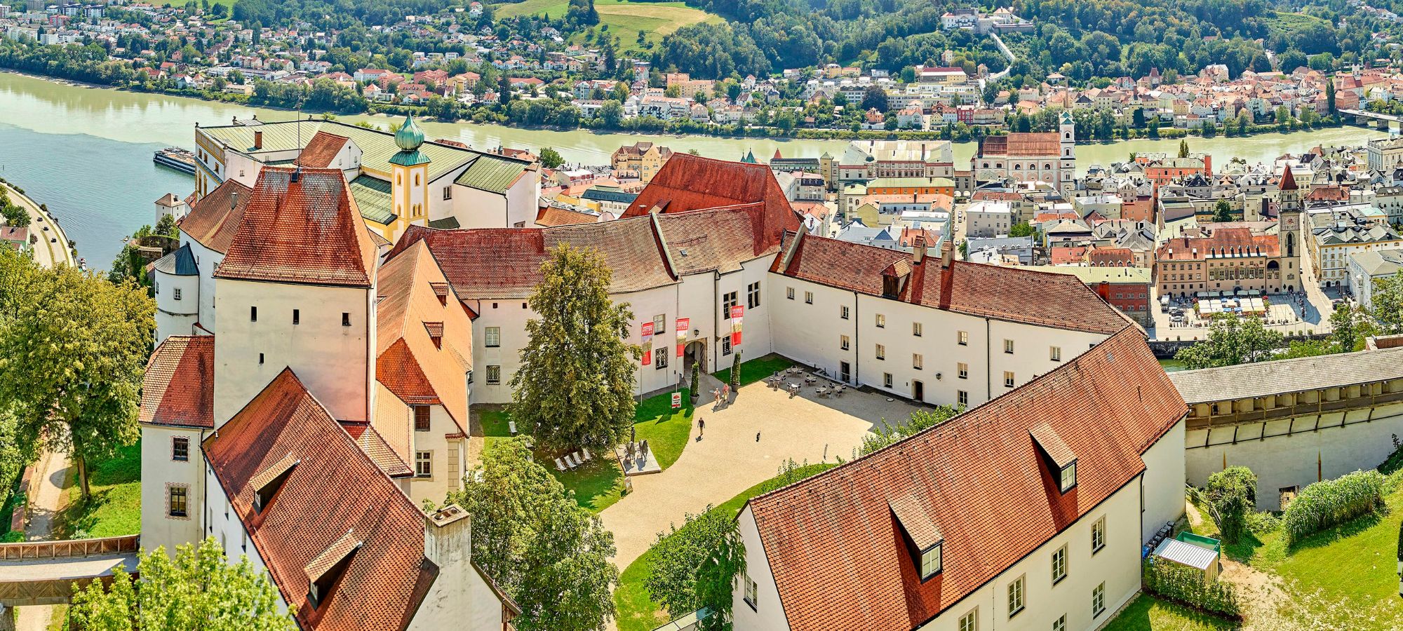 Das Oberhausmuseum mit Blick auf Passau