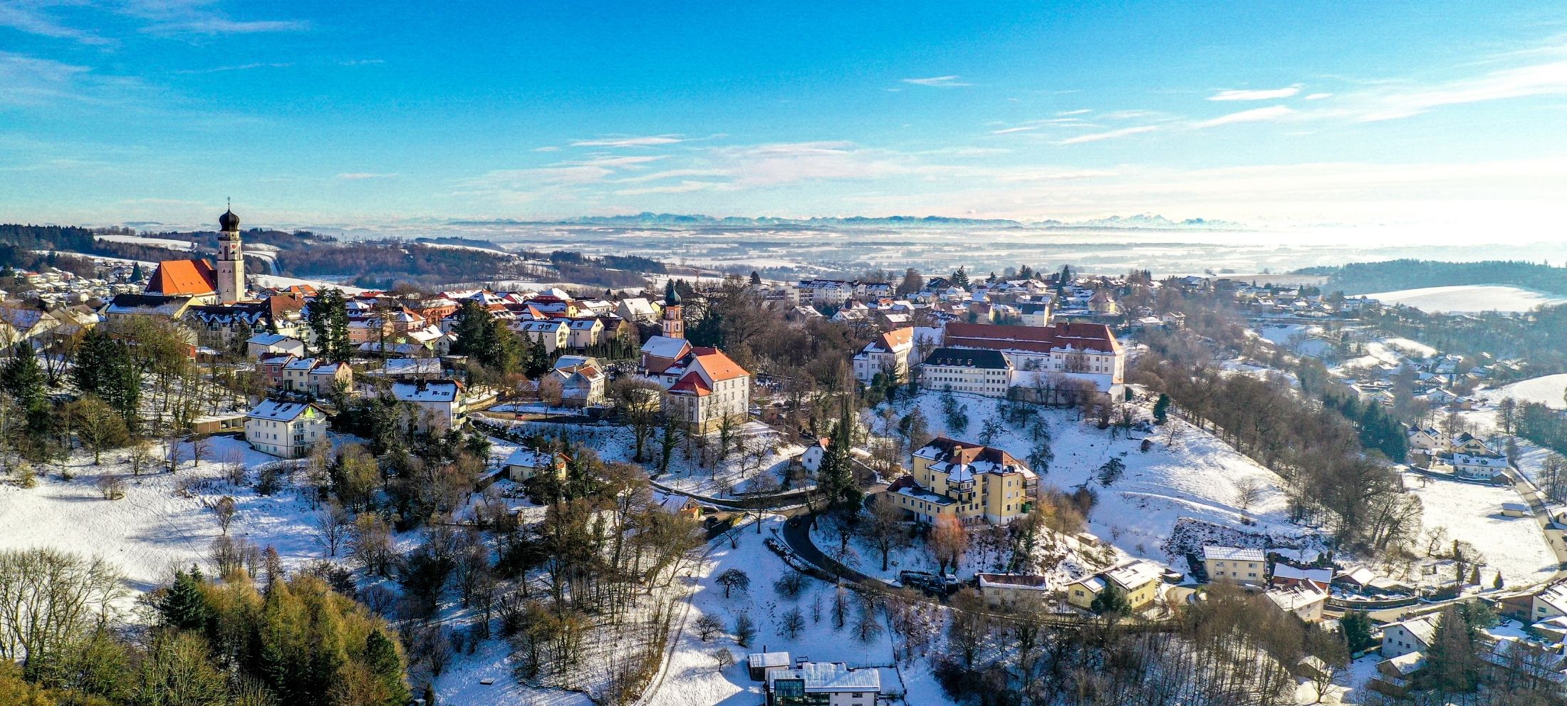 Schneebedeckte Altstadt Bad Griesbach